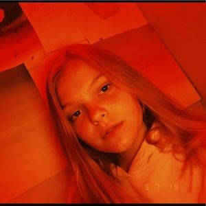 Meet your Posher, Mia